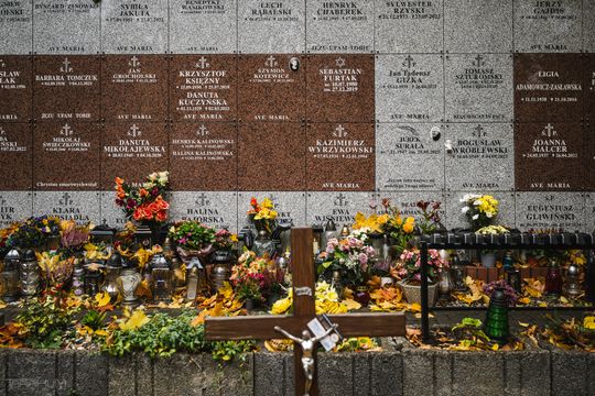 Znani, zasłużeni i niezapomniani. Odwiedzamy ich groby na gdańskich cmentarzach