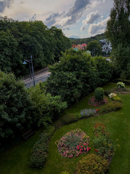 WSPÓLNOTY wyróżnienie_Al. Niepodległości 863.jpg
