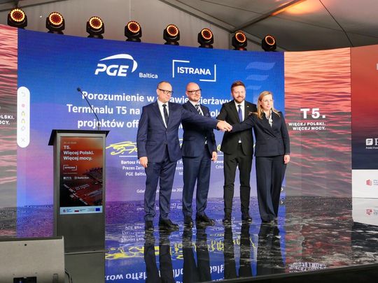 Terminal T5 oficjalnie otwarty! Port Gdańsk zwiększy się o 21 hektarów