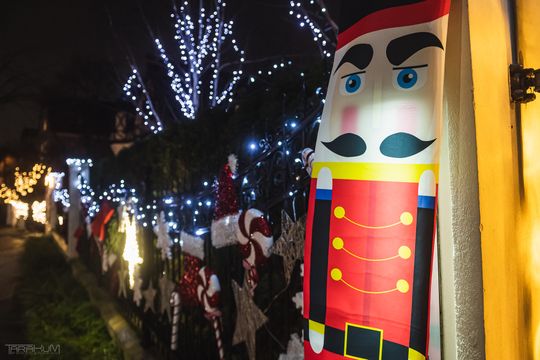 Willa Kirsch przez lata z okazji Halloween i Bożego Narodzenia