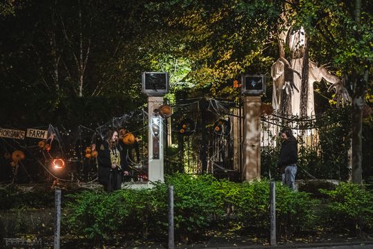 Willa Kirsch przez lata z okazji Halloween i Bożego Narodzenia