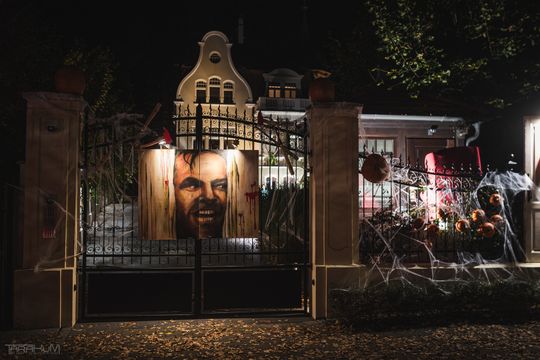 Willa Kirsch przez lata z okazji Halloween i Bożego Narodzenia