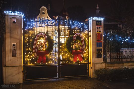Willa Kirsch przez lata z okazji Halloween i Bożego Narodzenia