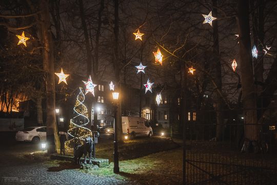 Willa Kirsch przez lata z okazji Halloween i Bożego Narodzenia