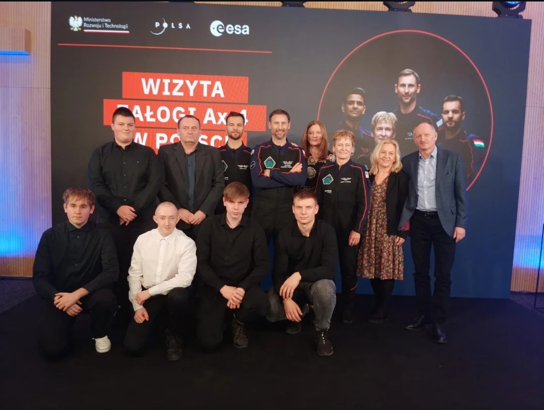 uczniowie z Technikum w Gniewie na spotkaniu z dr. Sławoszem Uznańskim-Wiśniewskim