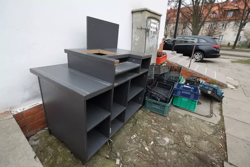 pozostałości po likwidowanym sklepie, Gdańsk