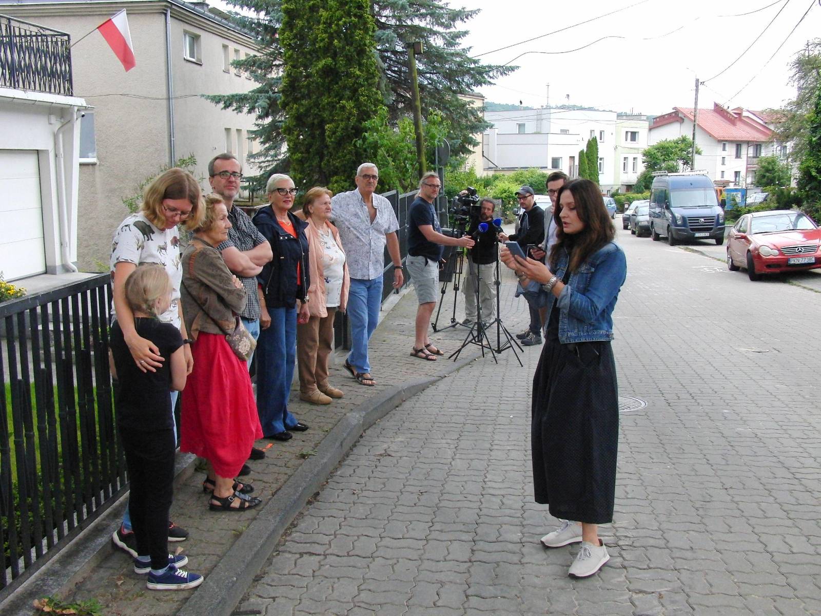 konferencja prasowa mieszkańców Gdyni-Redłowa ws. dębów-pomników przyrody