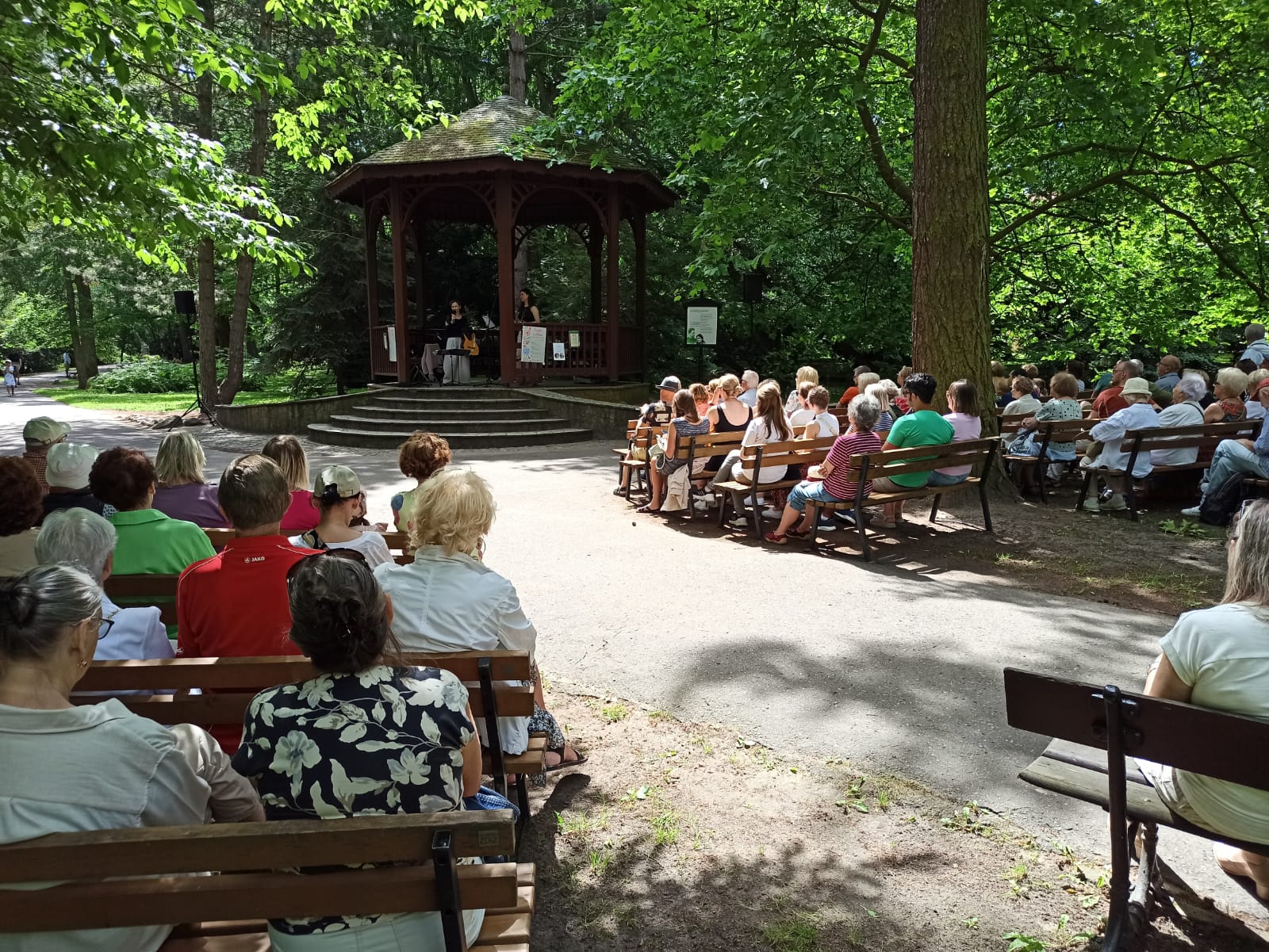 „Muzyka w altanie – Goście Polskiego Chóru Kameralnego”