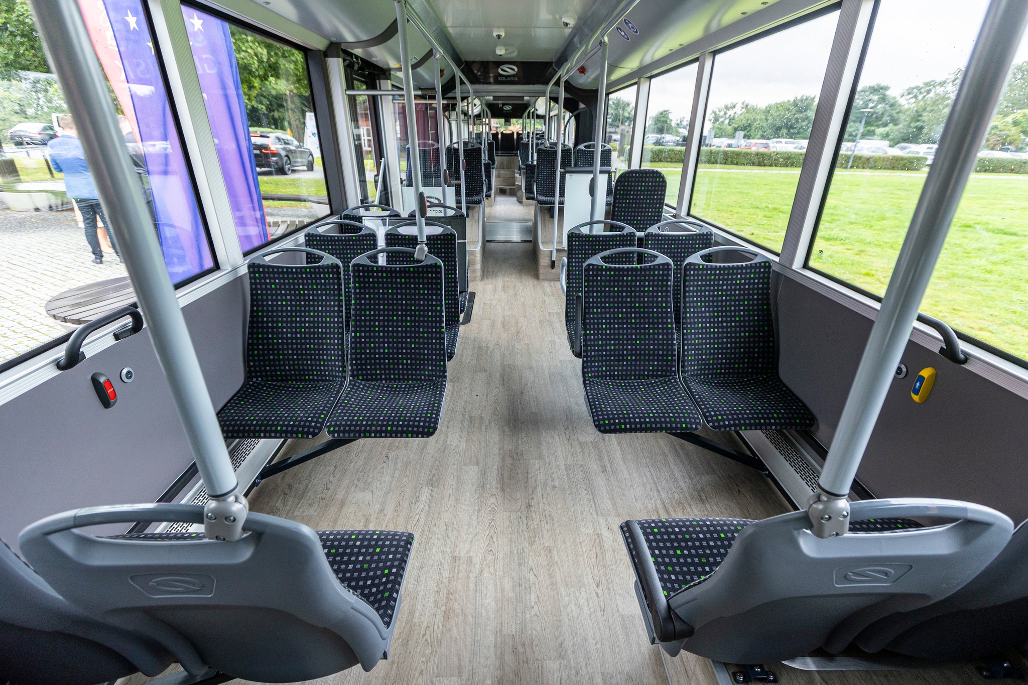 elektryczny przegubowy autobus Solaris