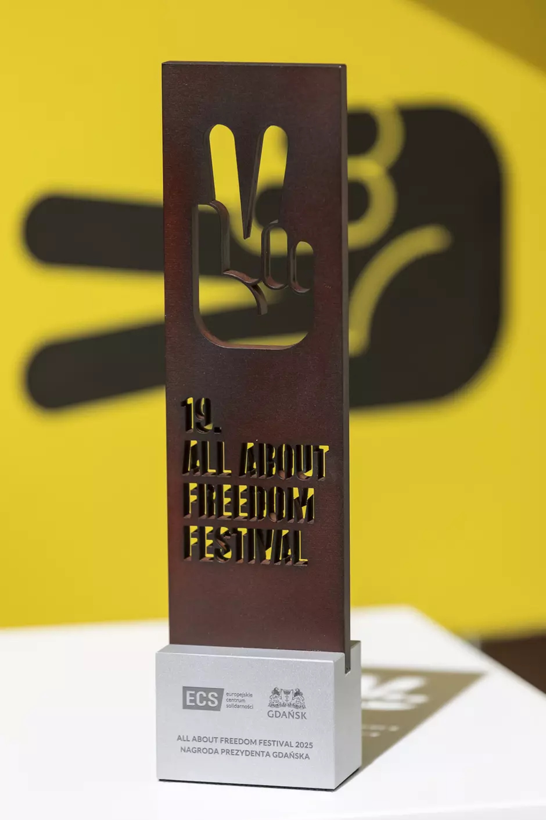 ECS, All About Freedom statuetka,