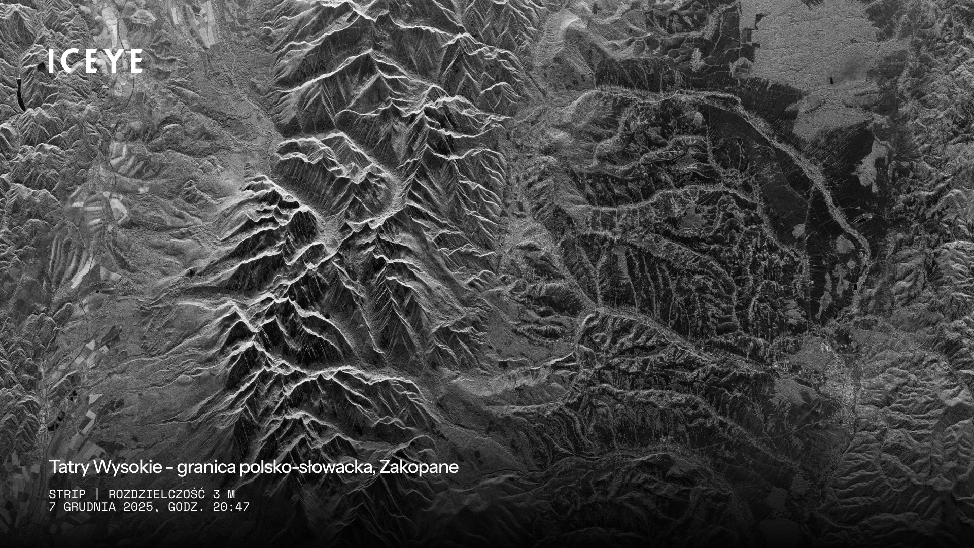 Widok Warszawy, przesłany przez satelitę ICEYE (fot. X Rafał Modrzewski)