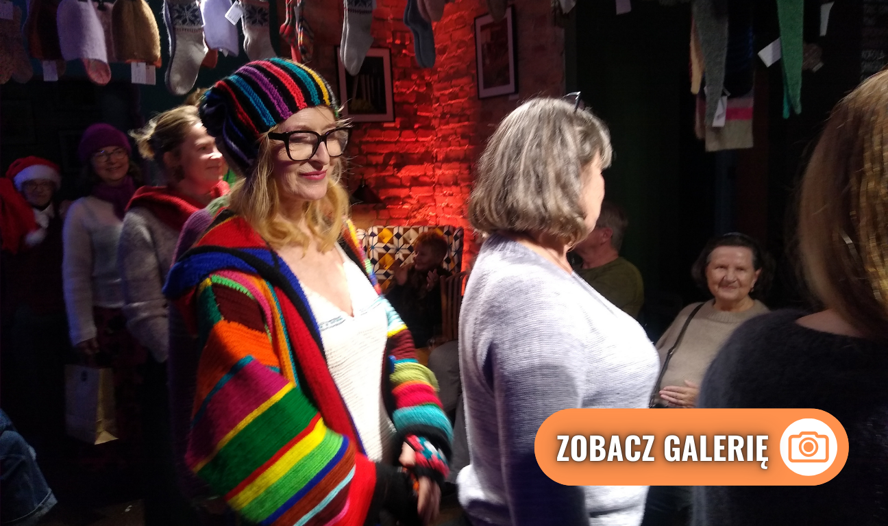 dziewiarski pokaz mody Gdańsk księgarnia Kasiążka i wino