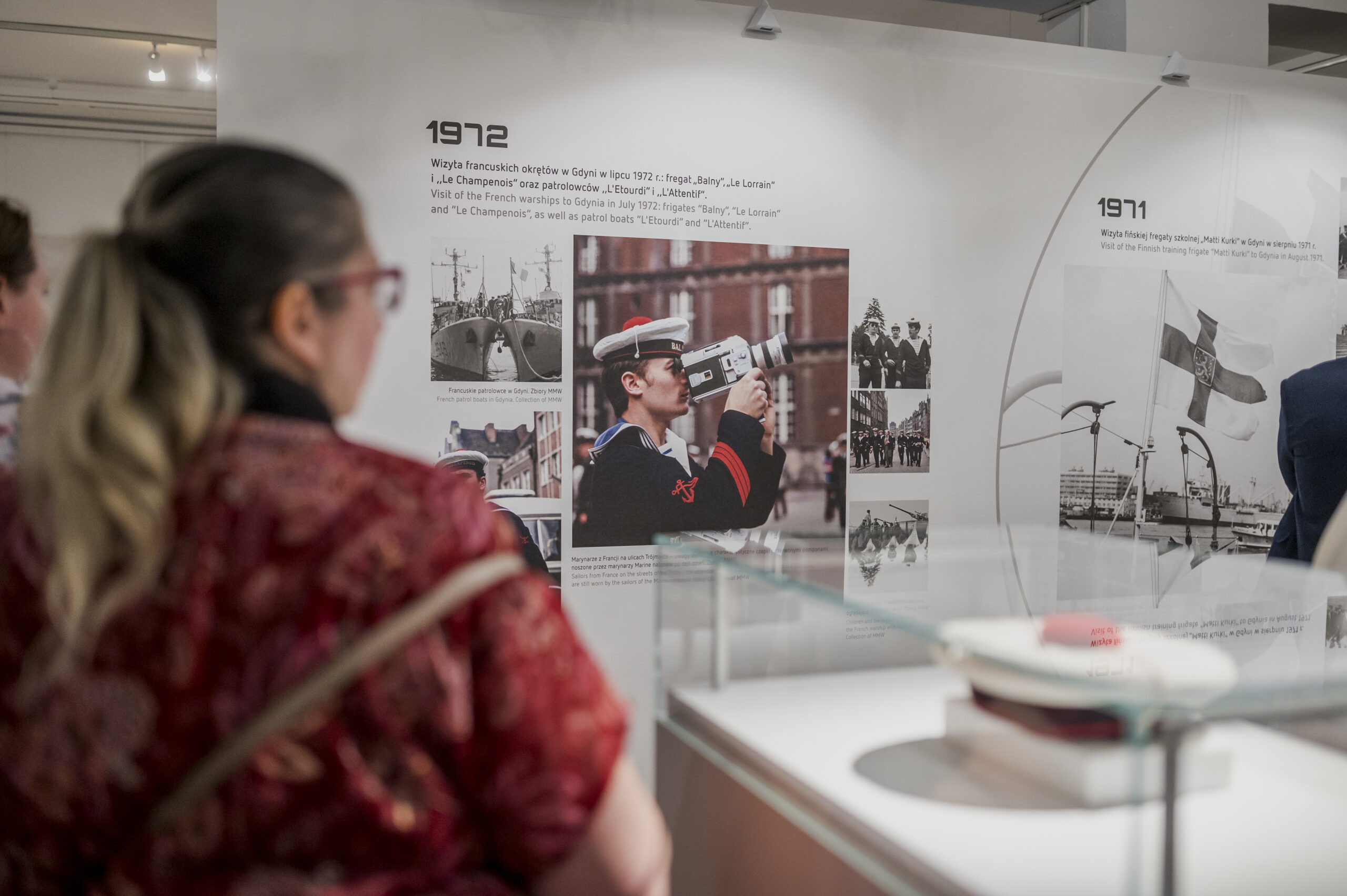 „Marynarski five o’clock. Marynarze z okrętów zagranicznych bander i ich wojaże po Polsce”