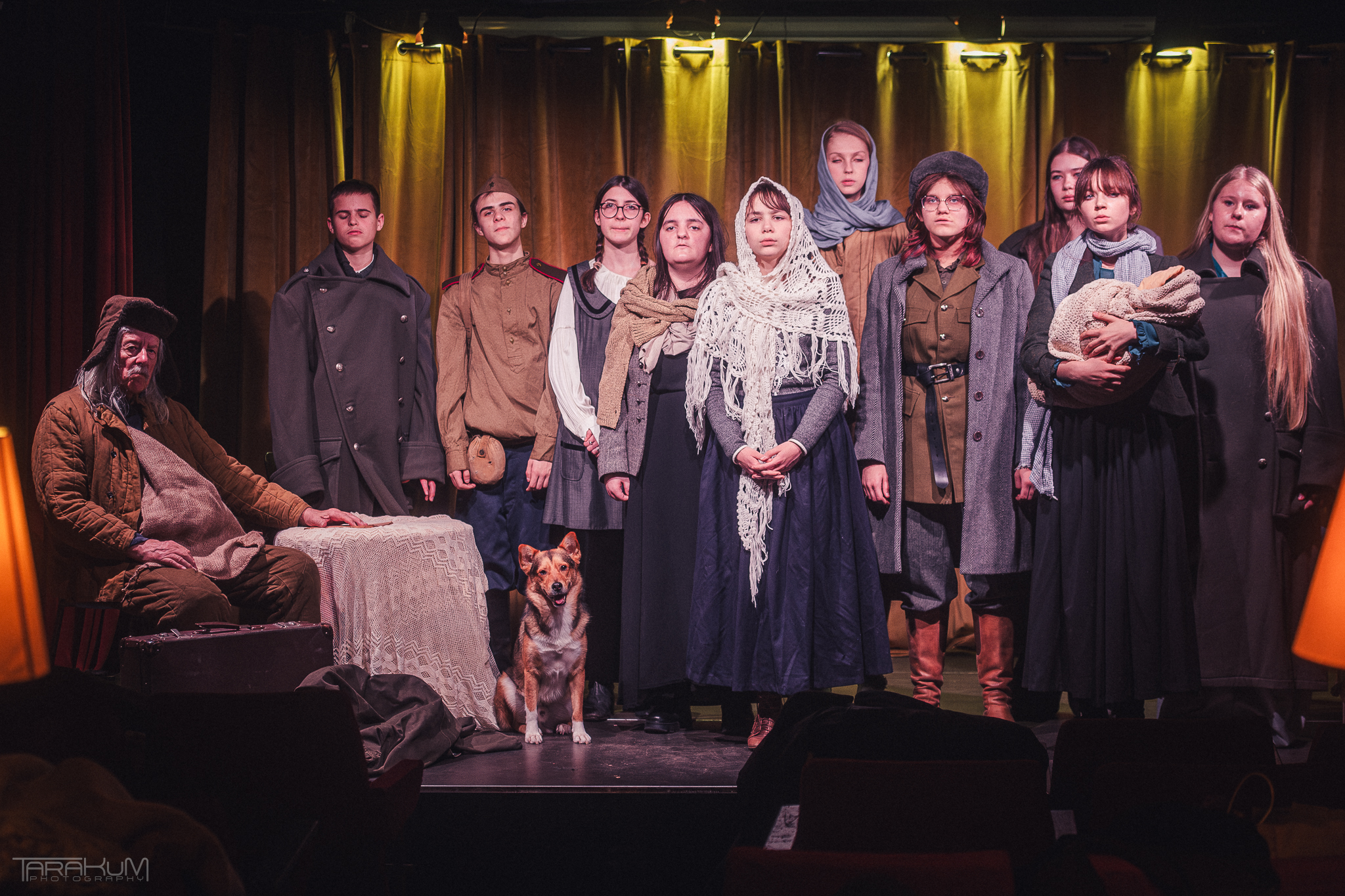 Lolek w roli psa Sybiraków