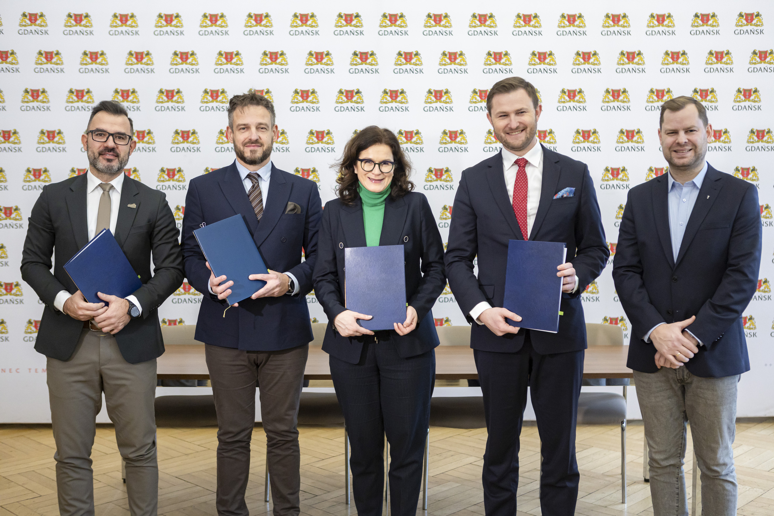 podpisanie umowy na przebudowę Podwala Przedmiejskiego