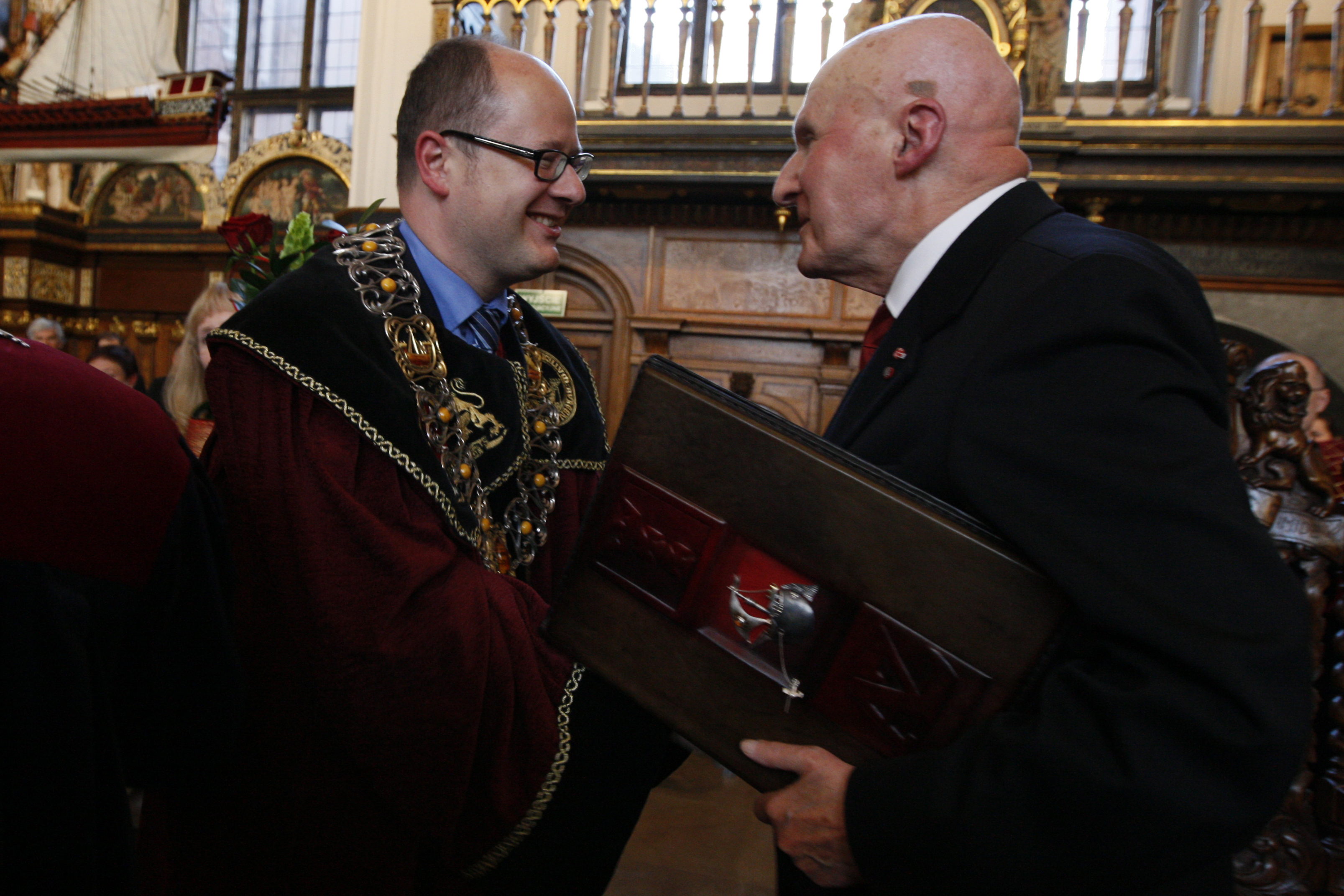 Paweł Adamowicz, Andrzej Zbierski, uroczystość nadania tytułu Honorowego Obywatela Miasta Gdańska, 2011