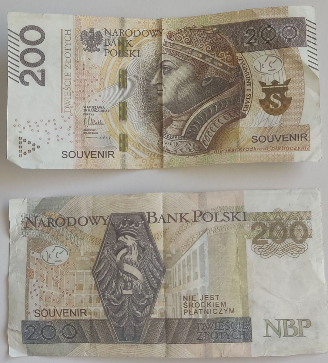 fałszywe banknoty