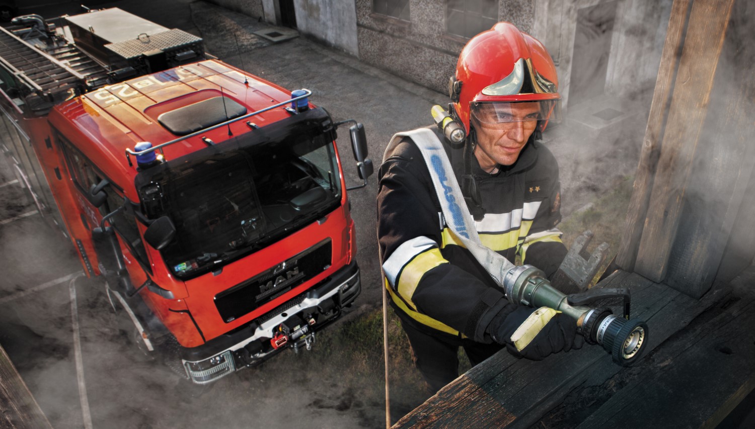 strażak podczas akcji