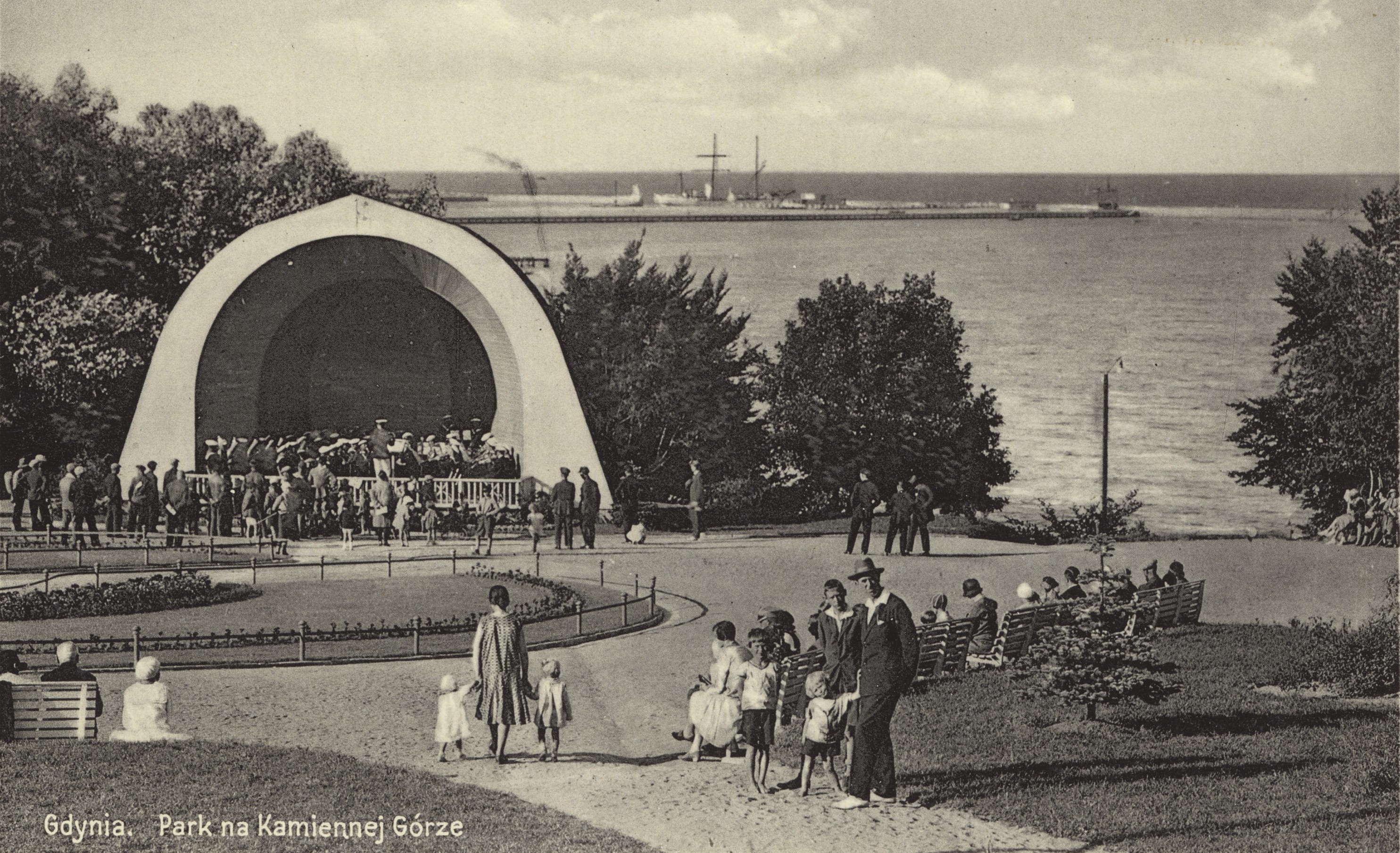 „Projekt Gdynia na pocztówkach do 1945 roku z kolekcji Piotra Popińskiego”