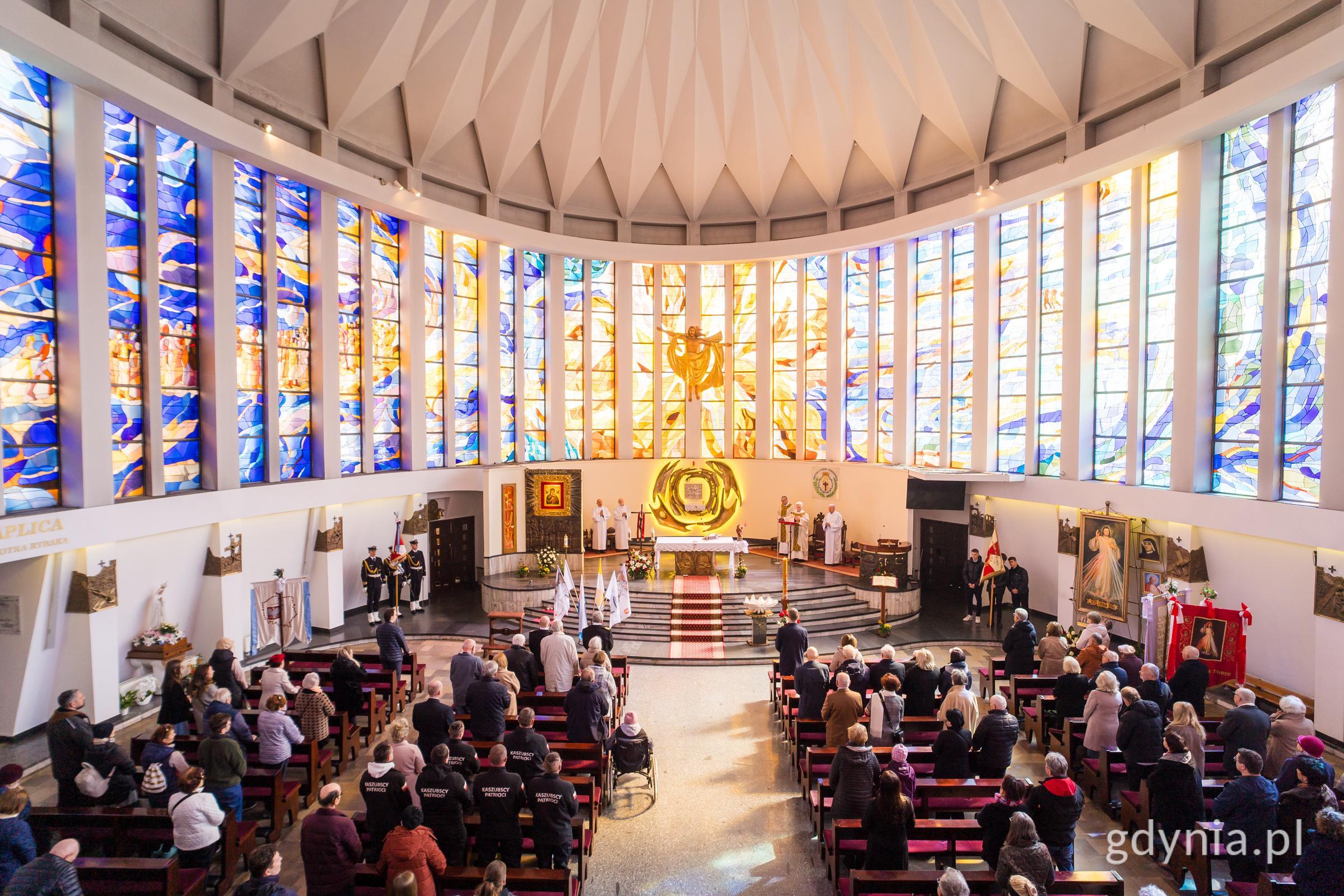 msza święta w intencji pomordowanych w Kościele pw. Matki Boskiej Nieustającej Pomocy i św. Piotra Rybaka, Gdynia