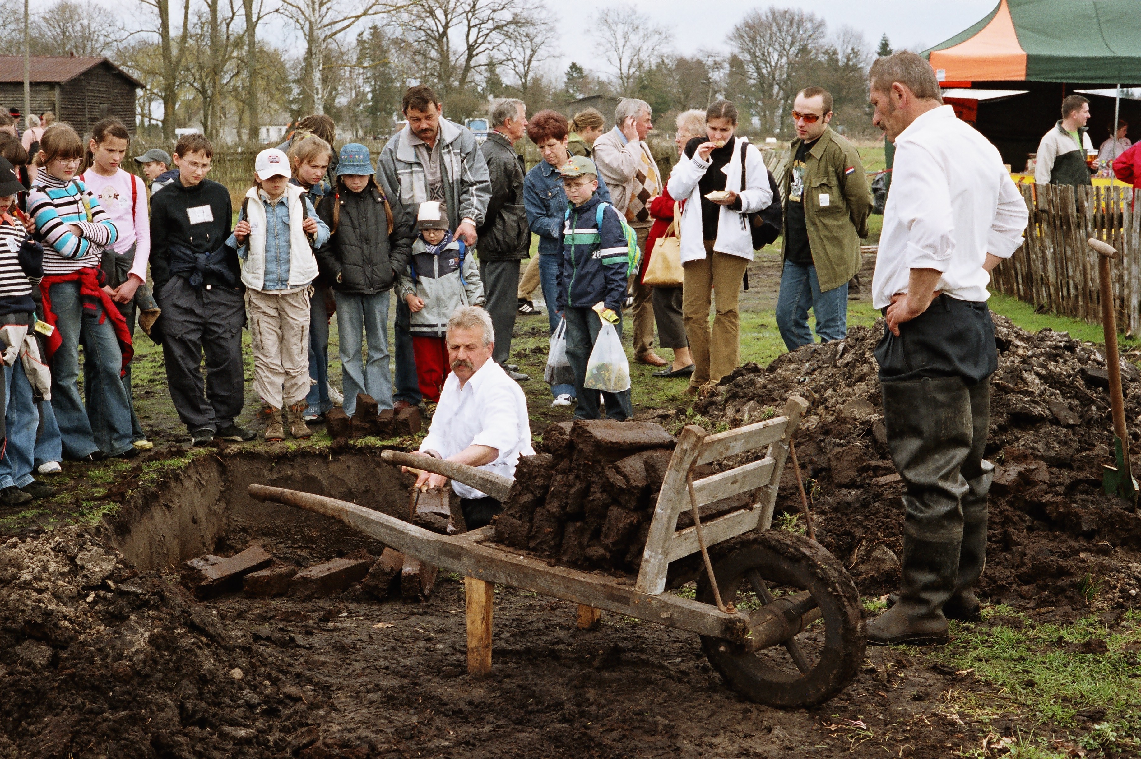 Czarne Wesele, Kluki