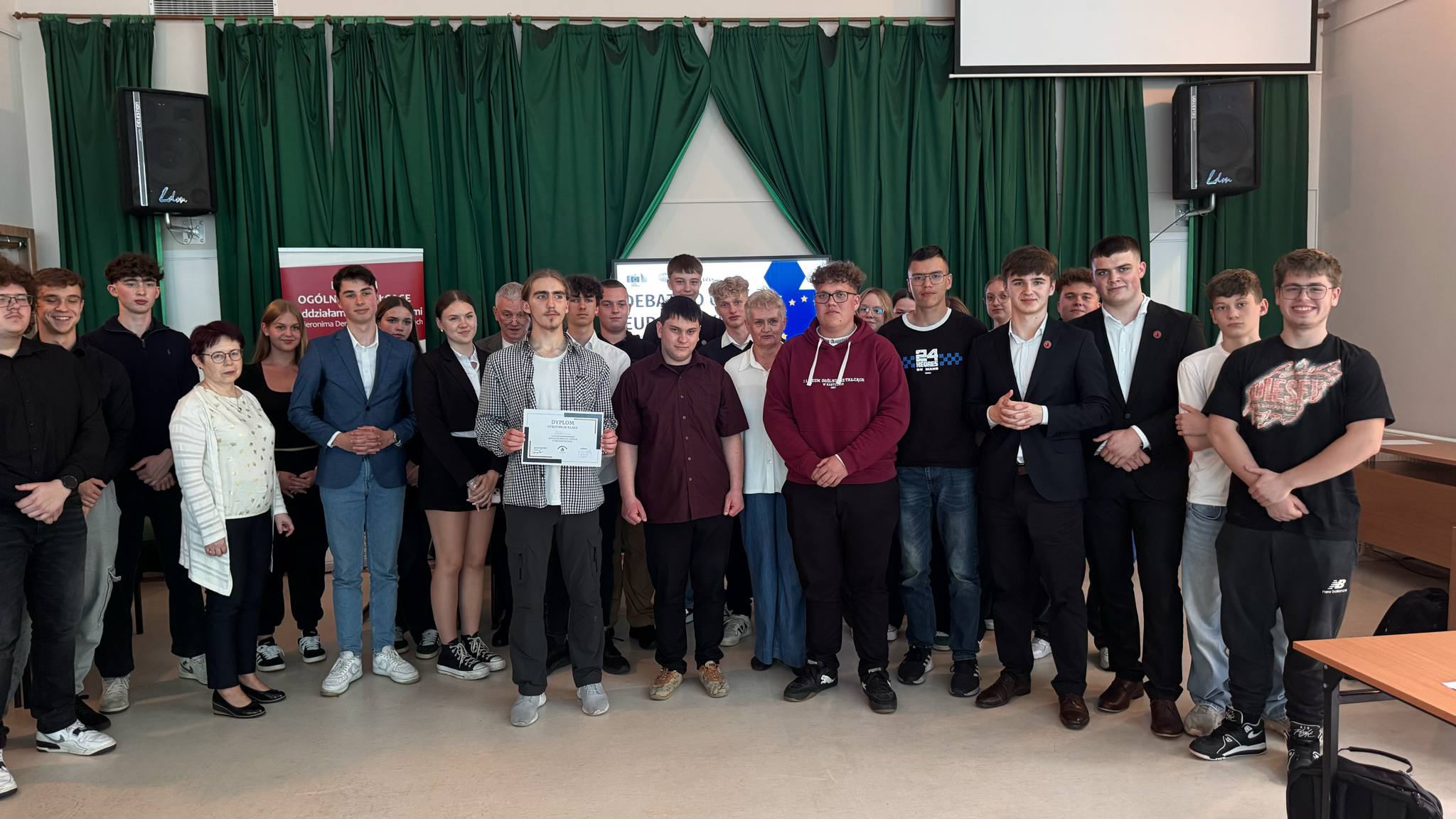 debata poświęcona tematyce Unii Europejskiej w Zespole Szkół Ogólnokształcących w Kartuzach