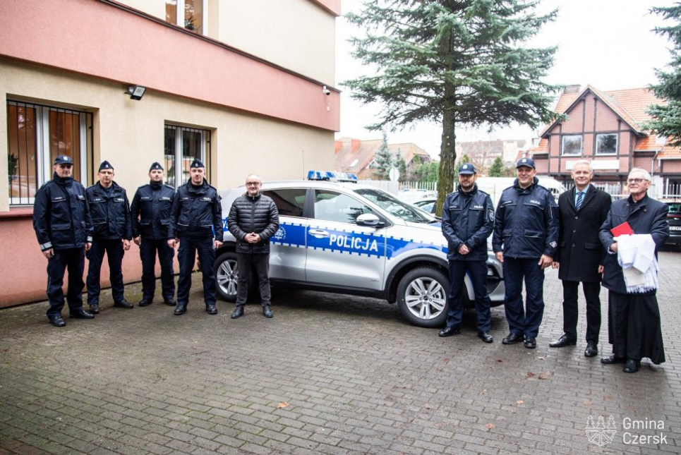 Nowy radiowóz policji w Czersku