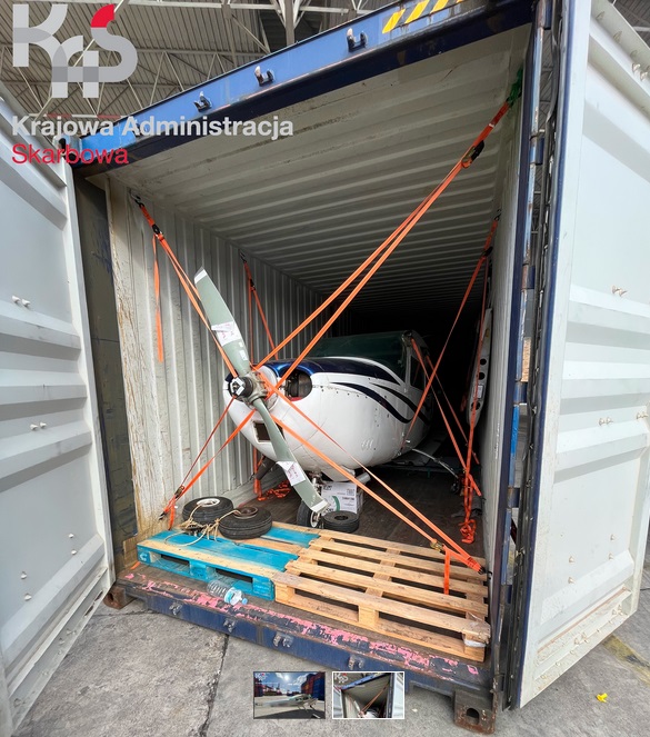 Samolot znaleziony przez KAS w kontenerze w Gdyni