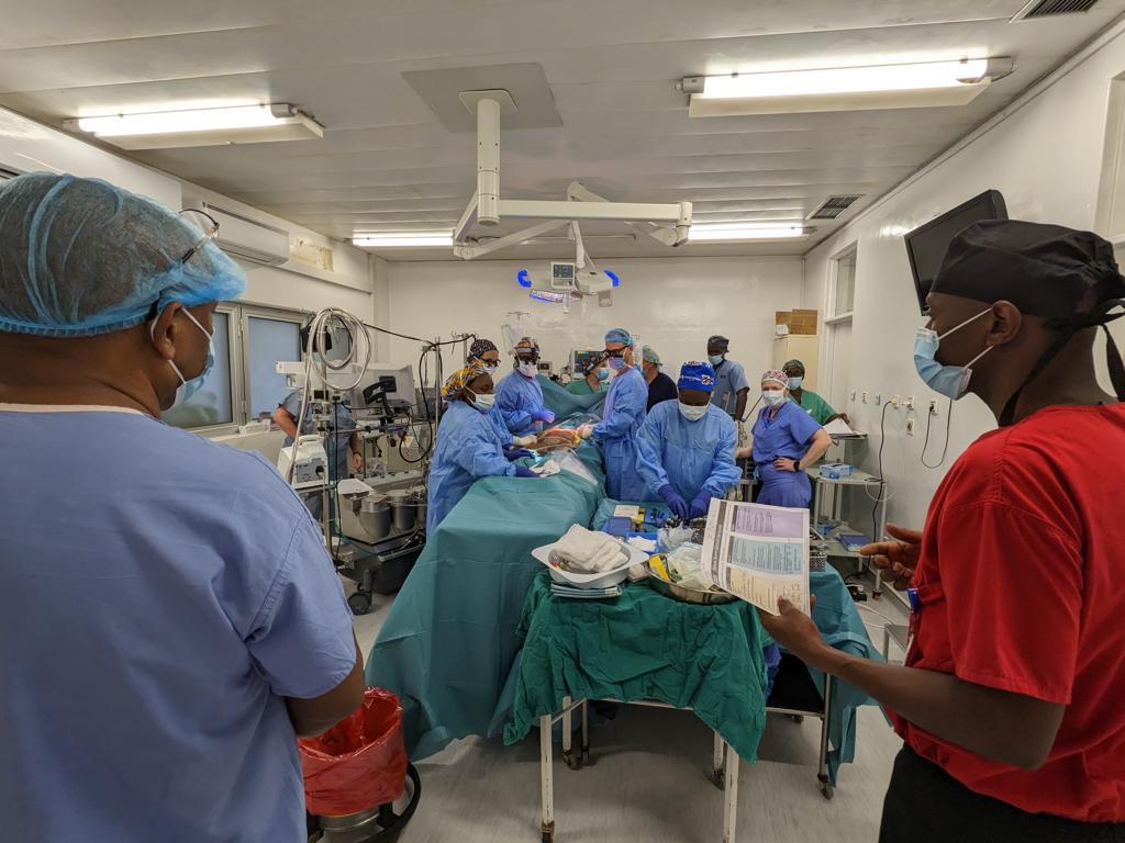 lekarze z Gdańska w Rwandzie