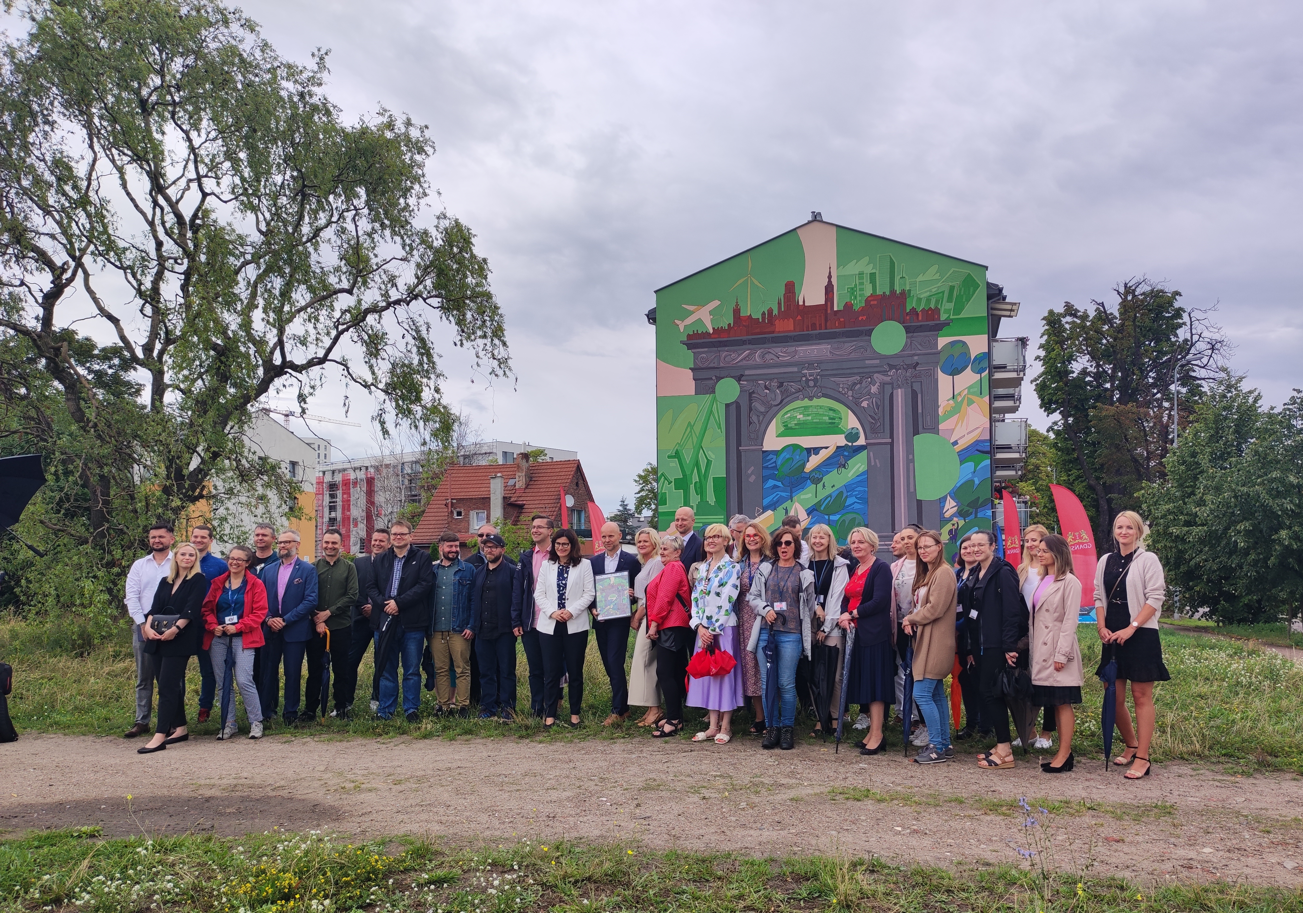 mural na 15-lecie InvestGDA, Gdańsk Letnica, 2023